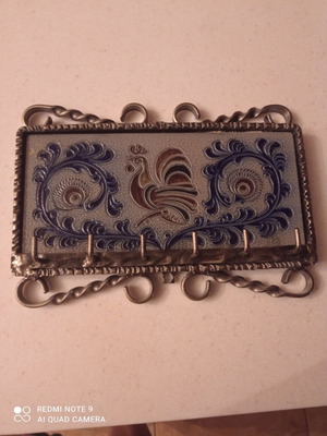 Hanging key holder handmade antique like new, solid iron