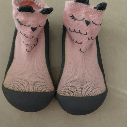 Attipas Long Kids Slippers Pink Size 24 like new