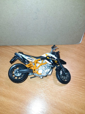 KTM 990 Supermoto miniature model like new