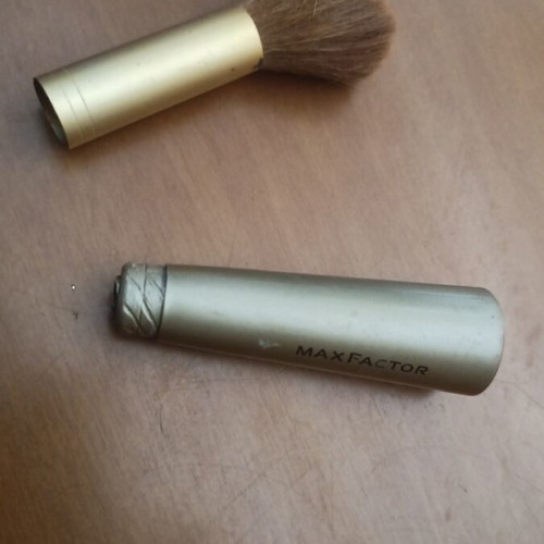 Max Factor blush brush used