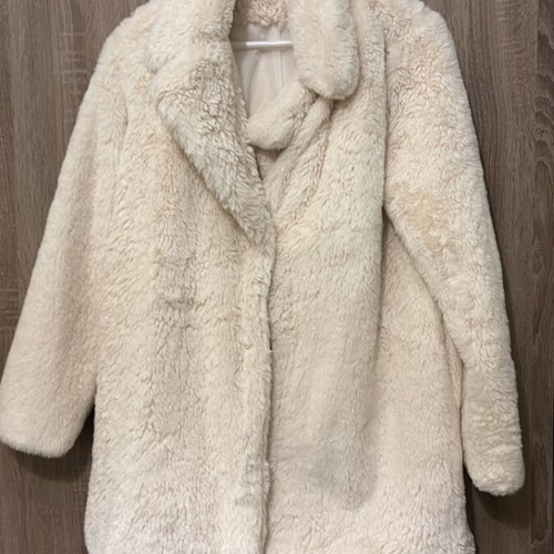 Faux fur coat used, ecru color, size M