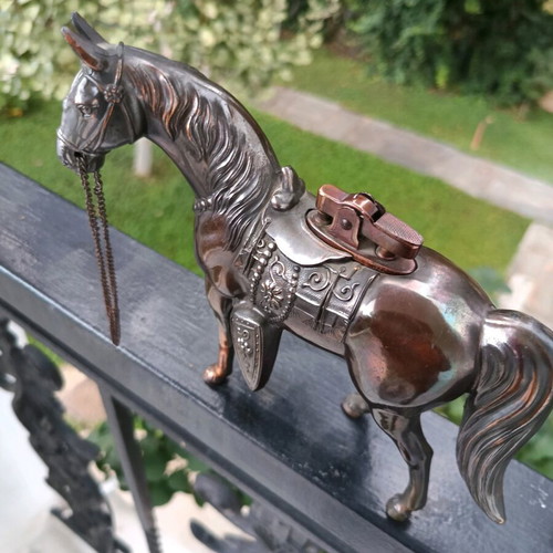 Vintage horse figurine with functional lighter, like new