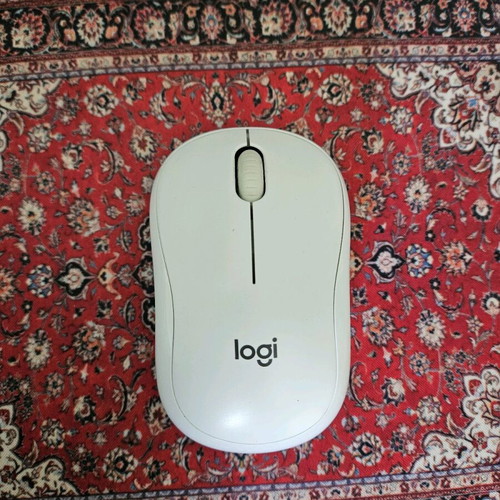 Logitech M220 Silent Touch mouse with minimal use