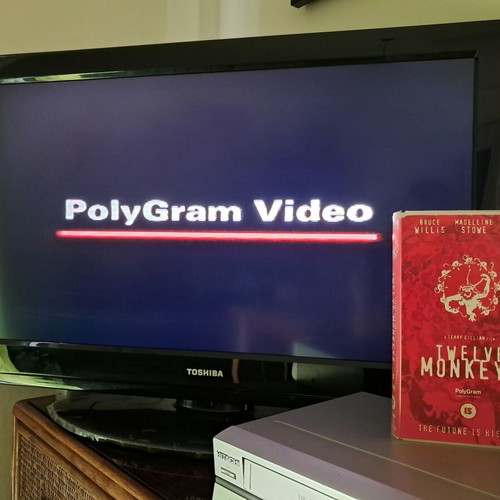 Twelve Monkeys VHS like new, English audio, no subtitles
