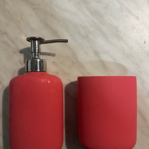 Set of liquid soap dispenser and toothbrush holder like new