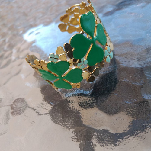 Steel Bracelet Cuff with Green Four-Leaf Clovers, New