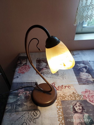 Table lamp with opaline glass like new