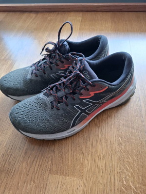 Asics αθλητικά παπούτσια μεταχειρισμένα, πορτοκαλί και γκρι, νούμερο 44