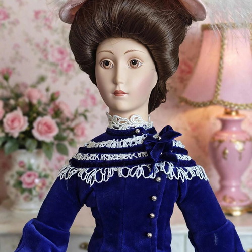 Mademoiselle Adèle de Grassay Franklin Heirloom porcelain doll