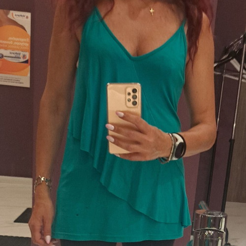 Blouse with V-neck and ruffle design, like new, turquoise
