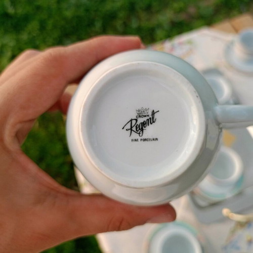 Crown Regent vintage porcelain coffee/tea cups and saucers new, pack of 12