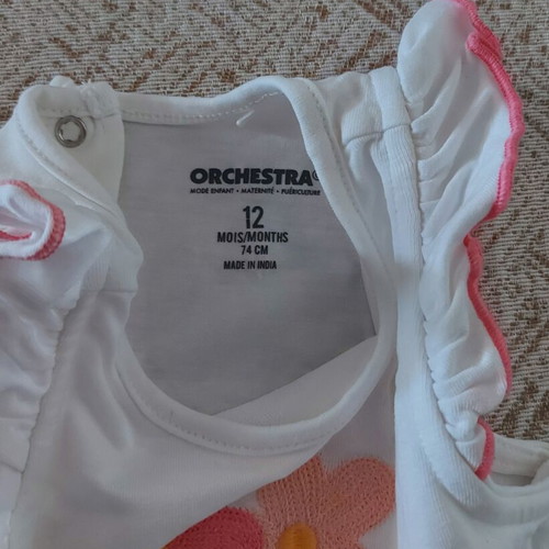 Orchestra summer clothing sets for 12 months, like new, 2 sets