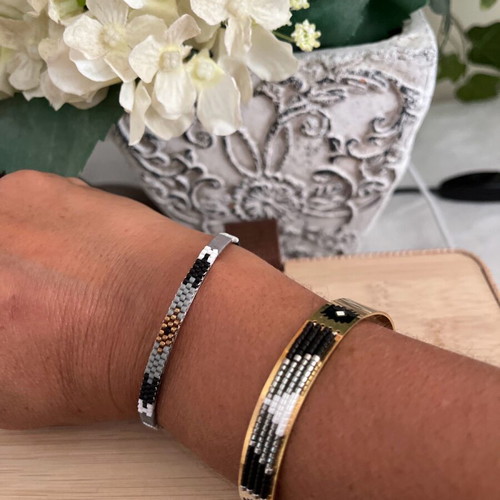 Bracelets set like new, stainless steel with silver and gold colors
