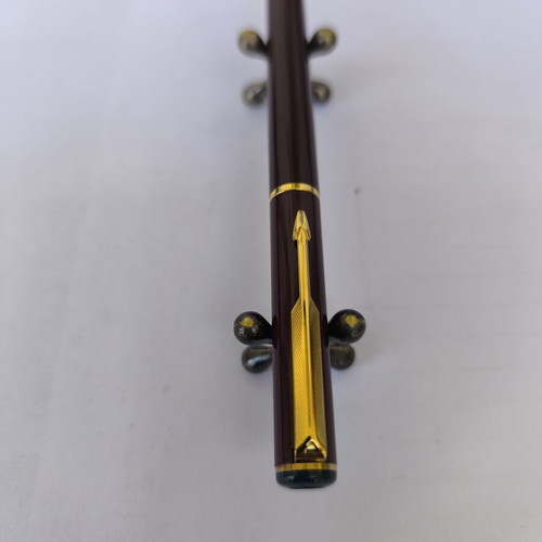 Parker 88 pen made in UK like new, burgundy color