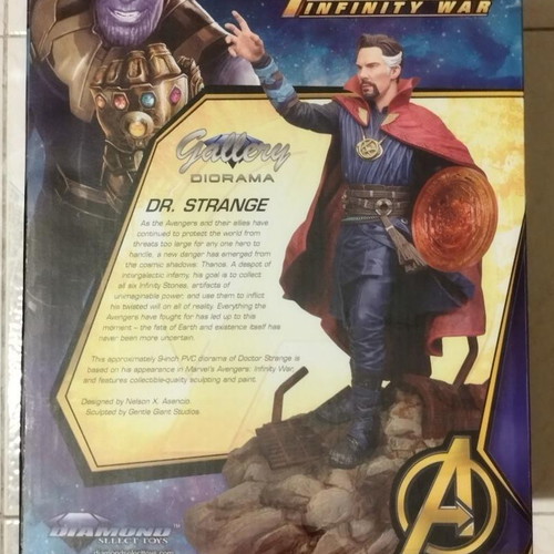 Dr. Strange PVC Diorama statue like new, boxed