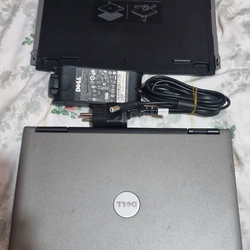 Dell Latitude D430 laptop, Intel U7600, Windows 10, 14-inch screen
