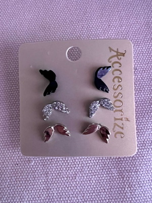 Set of 3 angel wing earrings new, black, with rhinestones, gold