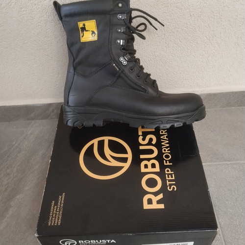 Robusta boots new