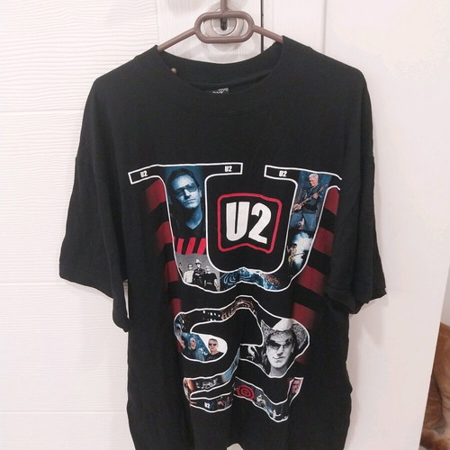 U2 Elevation Tour Band T-Shirt 2005 like new, size XLarge