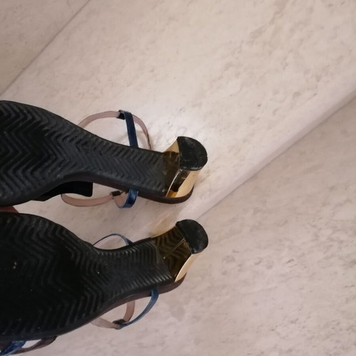 To Be Yourself sandals size 41 like new, brown and gold
