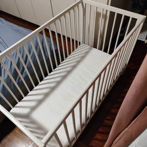 IKEA Gulliver Baby Cot like new with mattress and bedding set