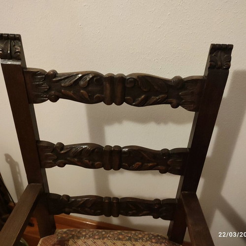 Wooden carved antique chairs like new, set of 2