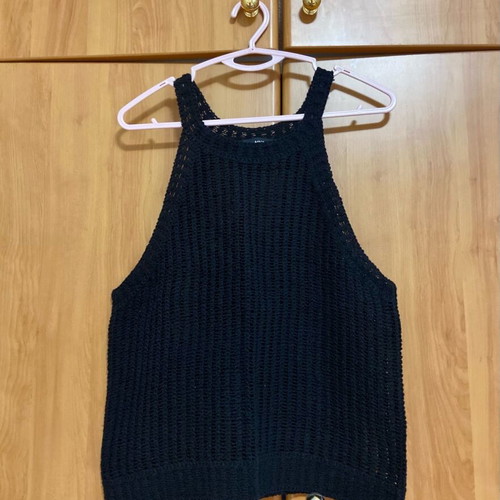 Mango sleeveless knitted black top
