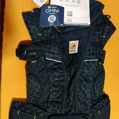 Μάρσιπος Ergobaby Omni Breeze καινούριος, σκούρο μπλε με οδηγίες