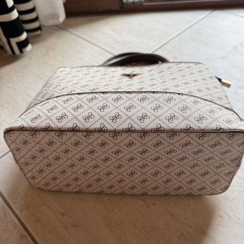 Guess crossbody bag new, white and brown