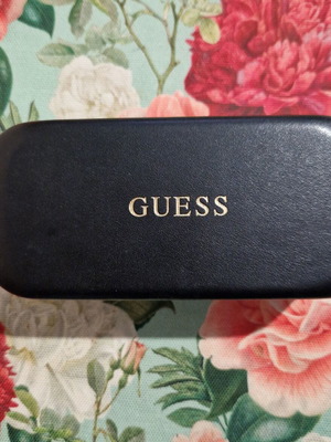 Guess sunglasses like new, black and silver