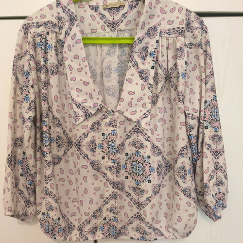 Susy Mix shirt used, pastel paisley pattern, size M
