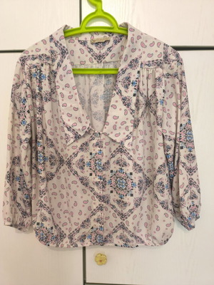 Susy Mix shirt used, pastel paisley pattern, size M