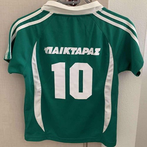Paiktaras children's football kit green number 10 like new