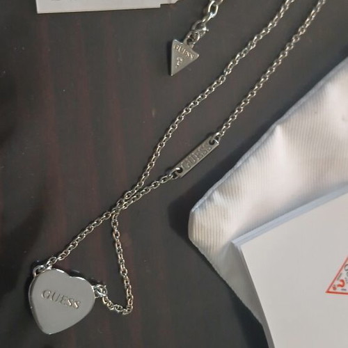 Guess stainless steel heart pendant necklace new, silver