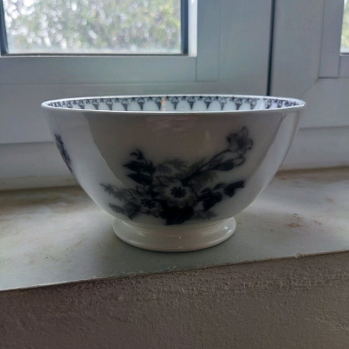 Small Flore U&C Sarreguemines breakfast bowl like new
