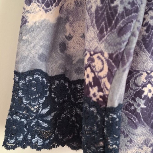 Raxevsky top with lace on sleeves and neckline, blue
