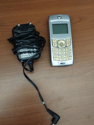 Motorola C117 used with charger