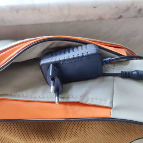 Neck massage device like new