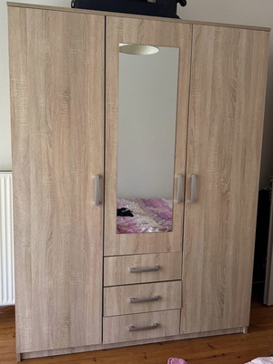 Three-door wardrobe with mirror, light oak color