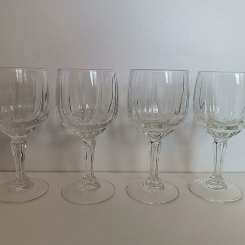 Set of 11 liqueur glasses like new with various designs