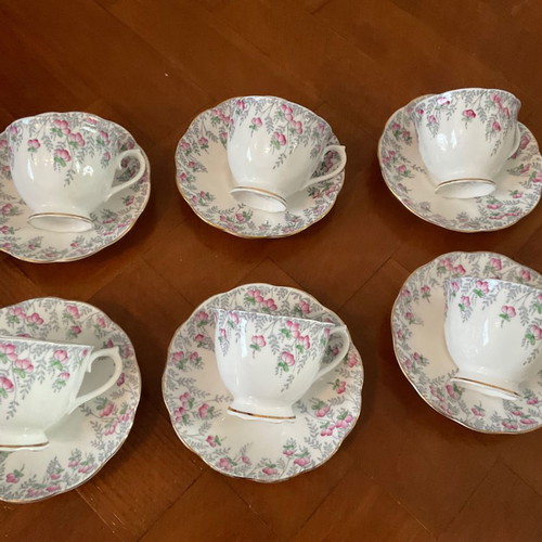 Royal Albert tea set 1940, like new, 12-piece bone china
