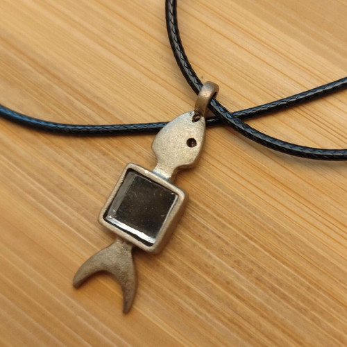 Fish pendant new, silver with mirror unisex design
