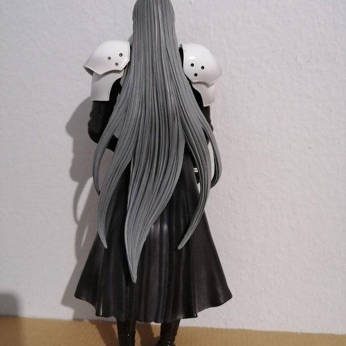 Final Fantasy 7 Sephiroth figure Play Arts used, without sword and base