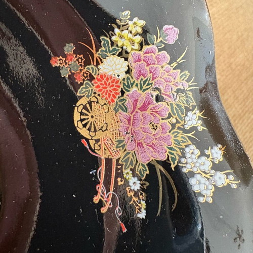 Ceramic decorative bowl 15 cm diameter used, black with floral details