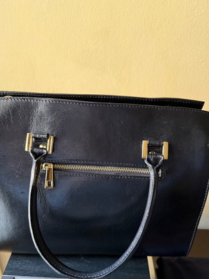 Adonio Adriano women's black handbag like new