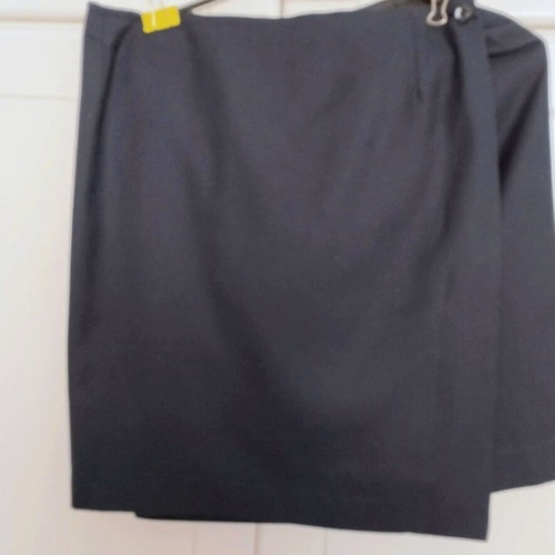 Wrap skirt like new, size M, length 47 cm