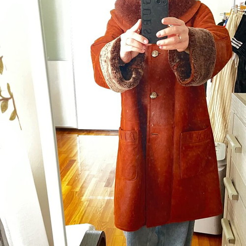 Shearling coat used, XL, brown rust color, fox fur collar