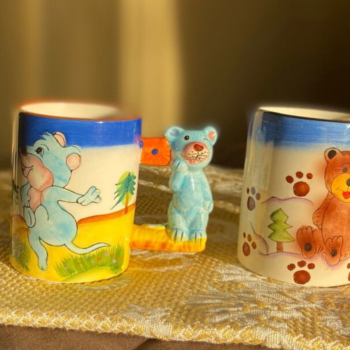 Children's milk mugs with embossed animals set of 2 new