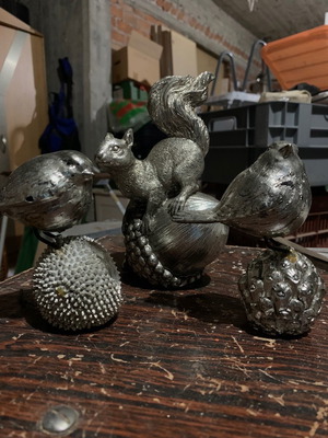 Set of 3 decorative figurines