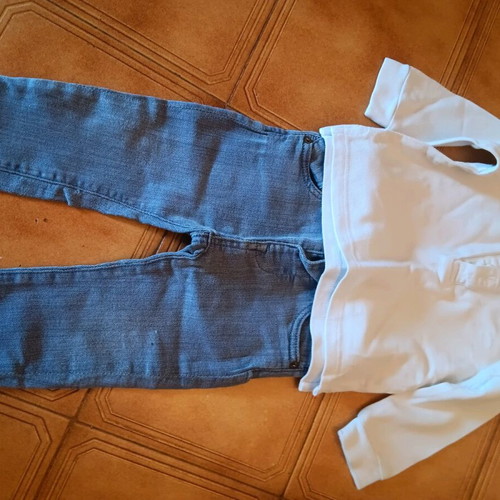Baby clothing set for boy 6 to 9 months like new